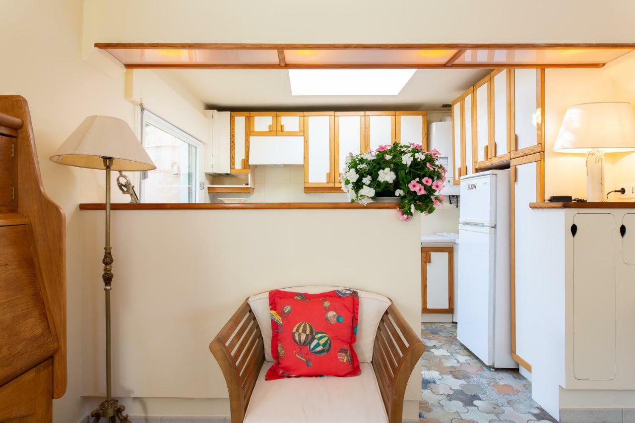 Haus mit Garten über der Bucht von Cannes Vallauris Exterior foto