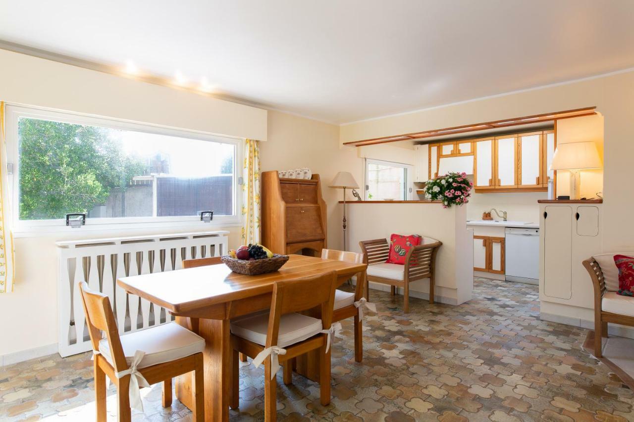 Haus mit Garten über der Bucht von Cannes Vallauris Exterior foto