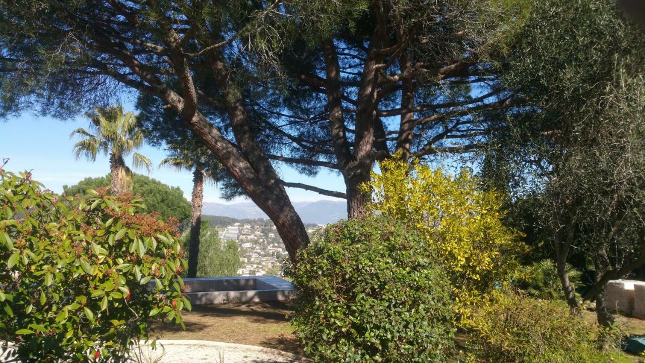 Haus mit Garten über der Bucht von Cannes Vallauris Exterior foto